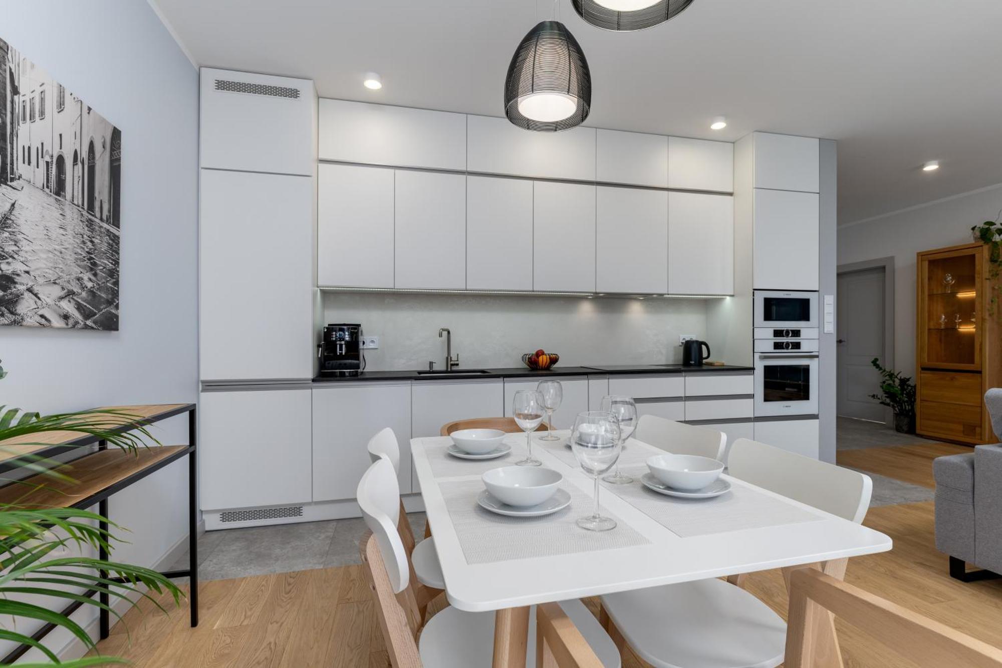 Br12 Premium Apartments , Garaz Bielsko-Biala Exterior photo
